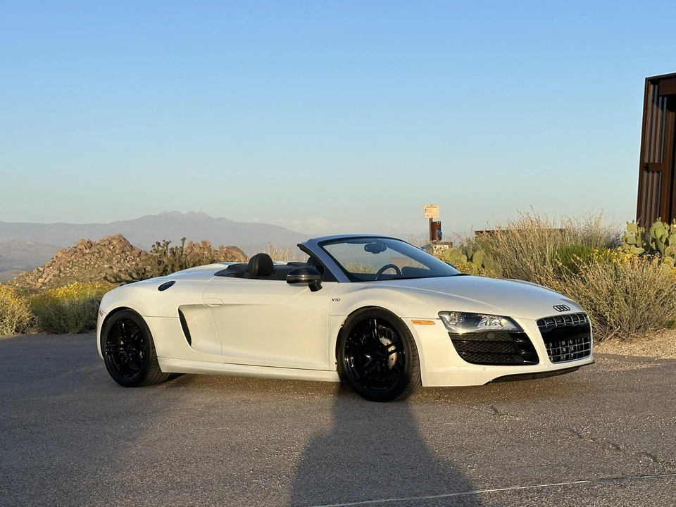 2011 Audi 42 R8 - Image 7 of 31