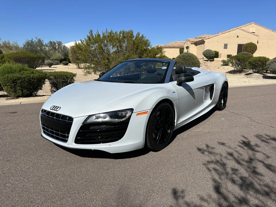 2011 Audi 42 R8 - Image 2 of 31