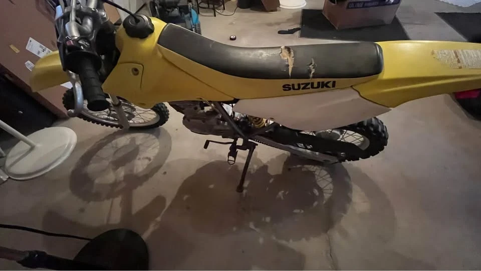 Suzuki Motorcycles - Image 2 of 3
