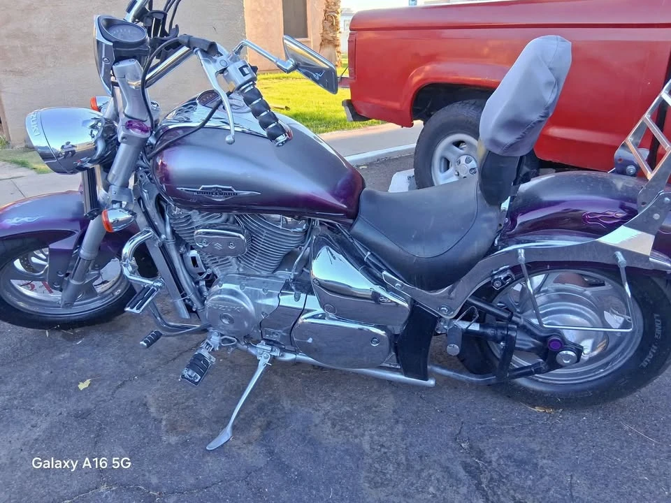 Suzuki Boulevard - Image 5 of 7
