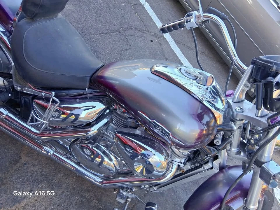 Suzuki Boulevard - Image 3 of 7