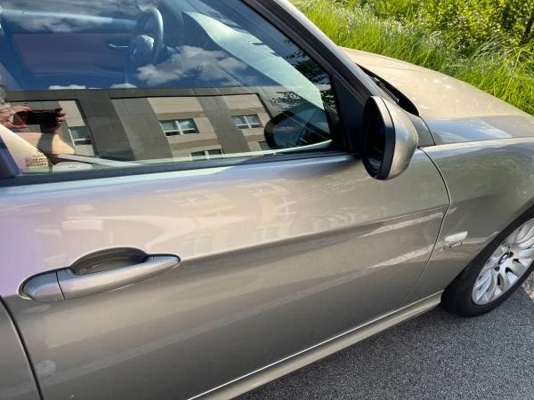 2009 BMW E90 3 Series Sedan - Image 6 of 16