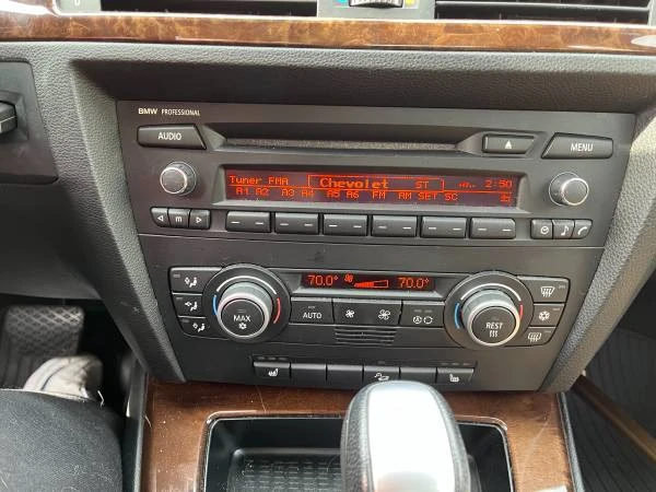 2009 BMW E90 3 Series Sedan - Image 13 of 16