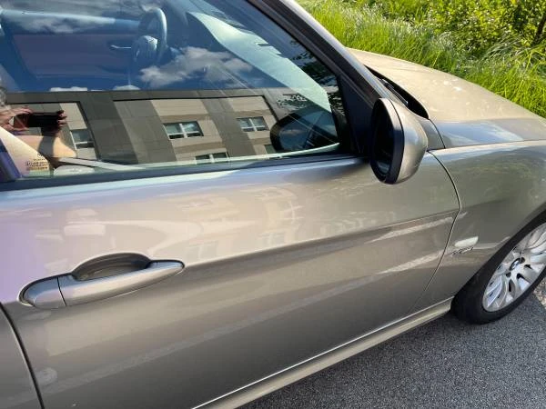 2009 BMW E90 3 Series Sedan - Image 6 of 16