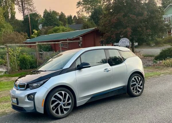 2017 BMW i3 - Image 2 of 7