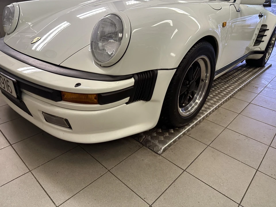 1986 Porsche 930 Turbo - Image 18 of 31