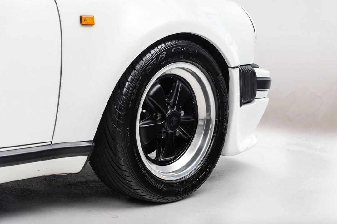 1986 Porsche 930 Turbo - Image 9 of 31