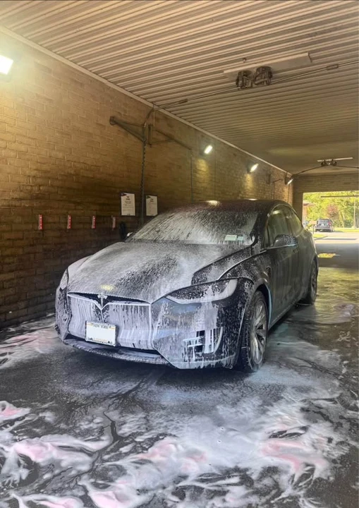 2018 Tesla Model X - Image 9 of 9