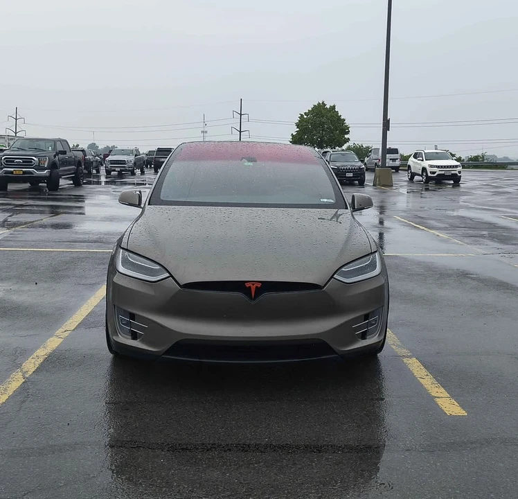 2016 Tesla Model X - Image 3 of 10