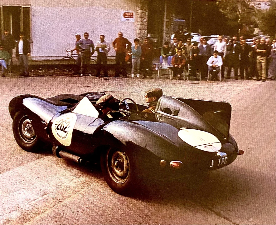 Jaguar D-Type - Image 2 of 31