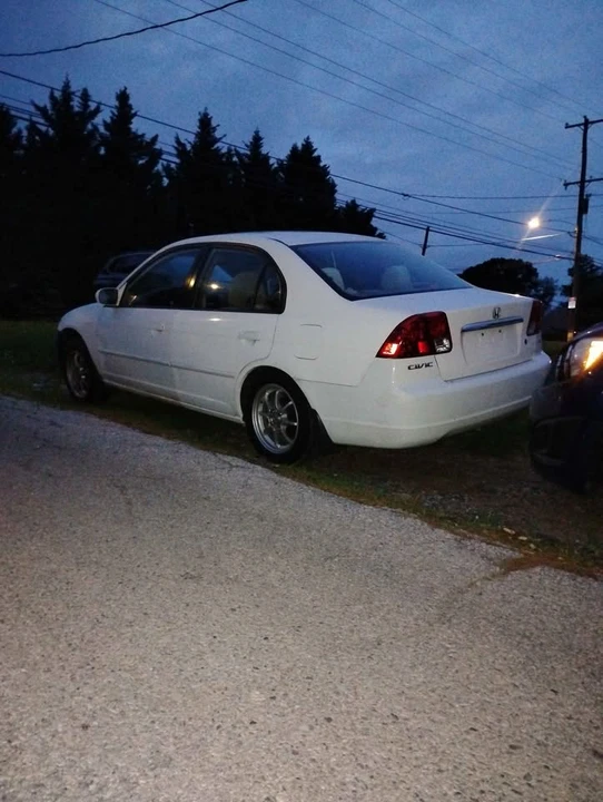 2003 Honda Civic 7th Gen - Image 4 of 10