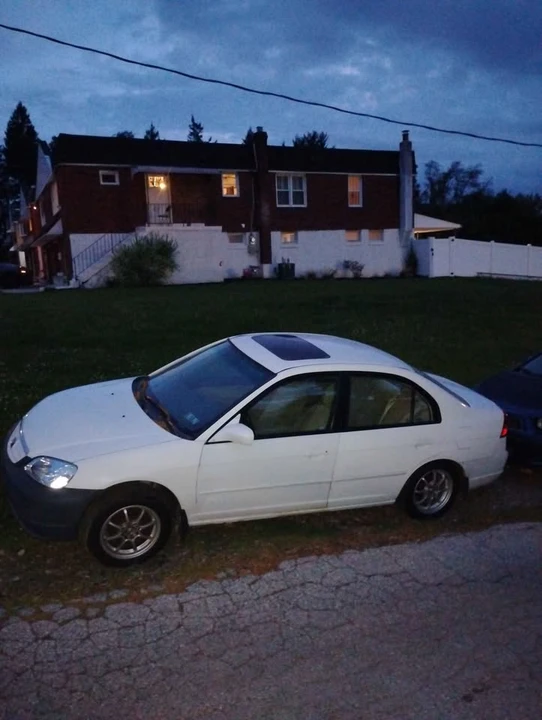 2003 Honda Civic 7th Gen - Image 2 of 10