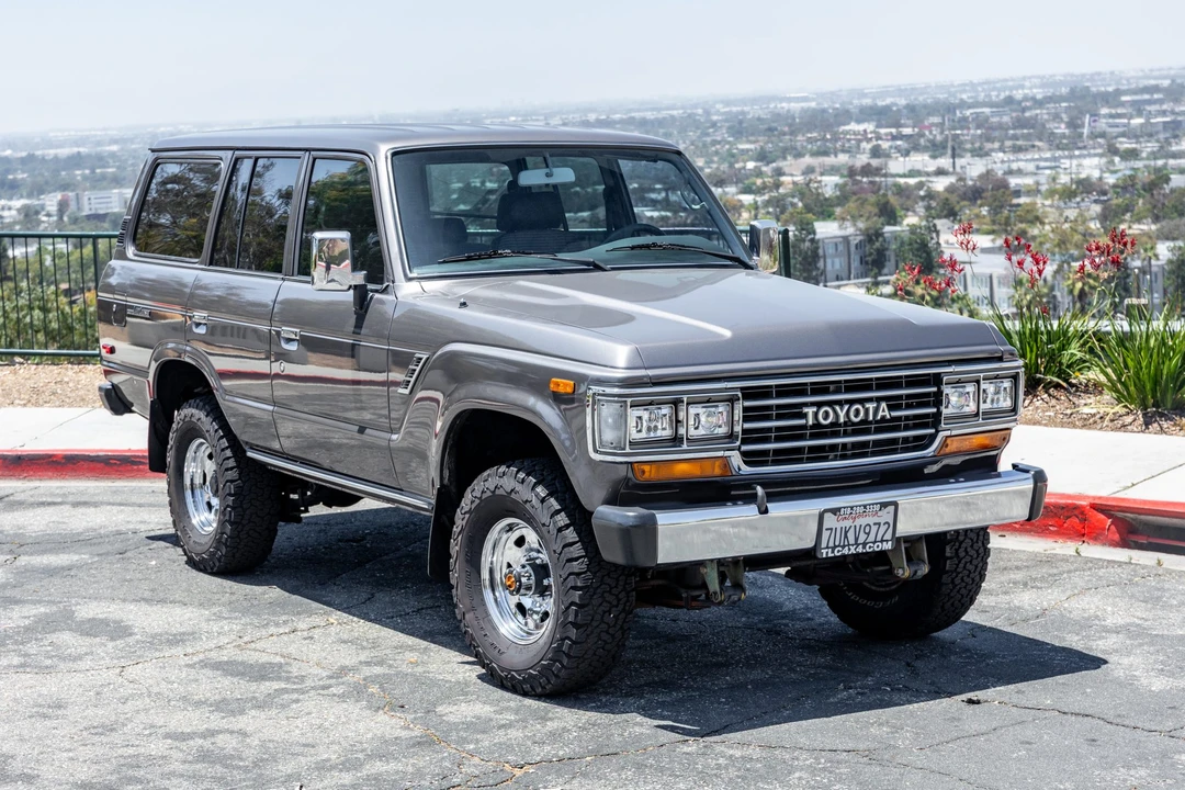 1990 Toyota J60 Land Cruiser - Image 10 of 31