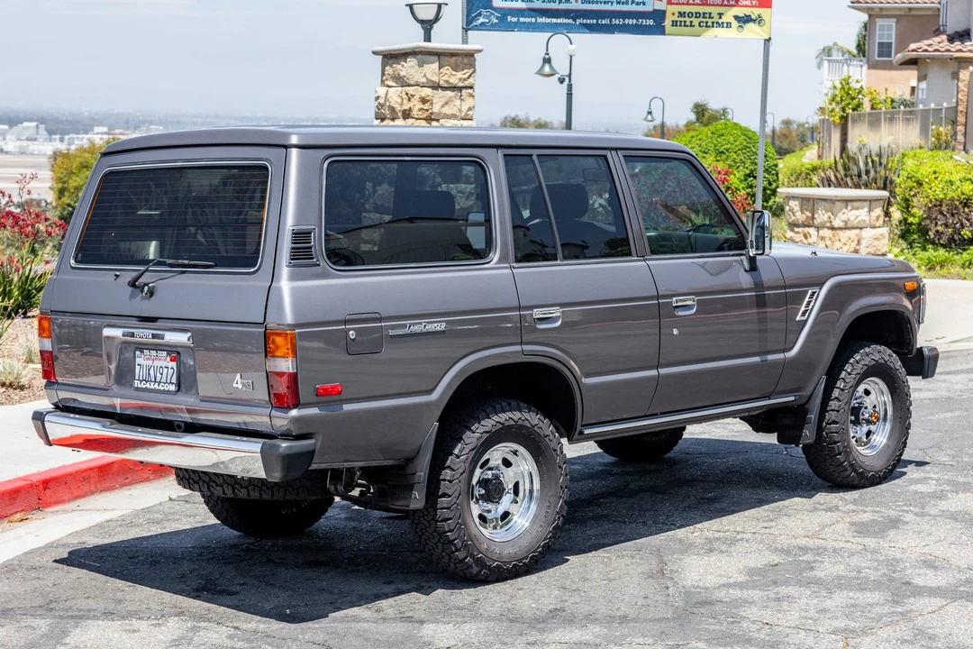 1990 Toyota J60 Land Cruiser - Image 5 of 31