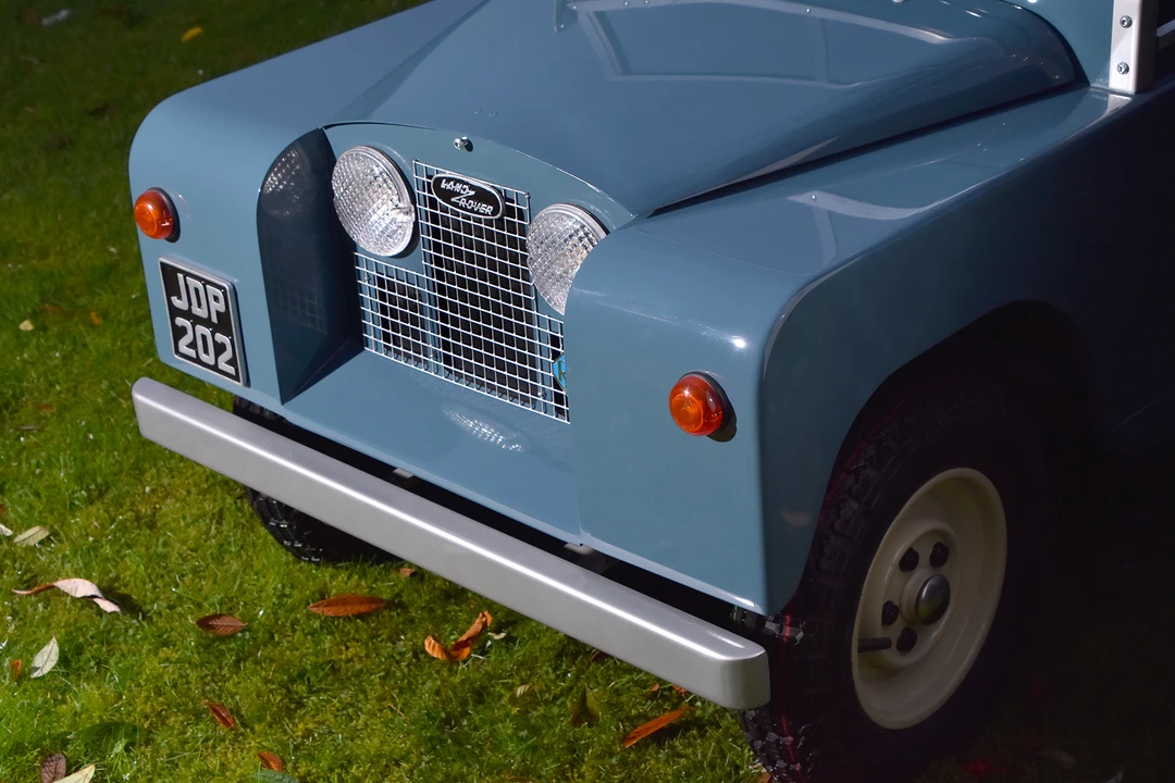 Land Rover - Image 24 of 31