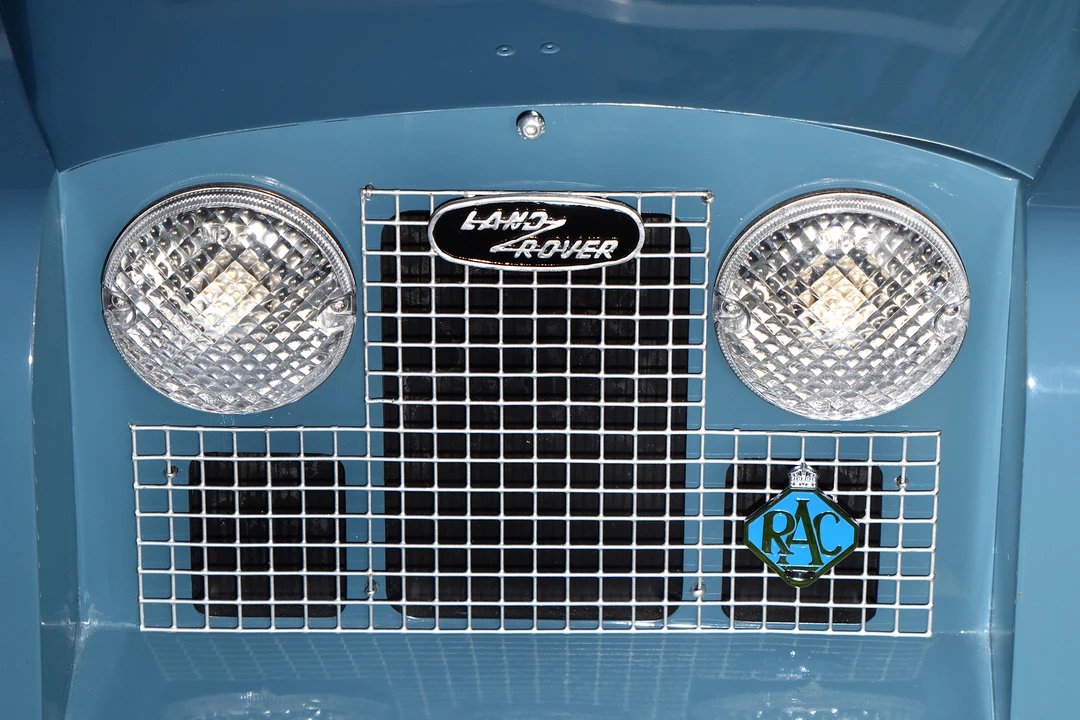 Land Rover - Image 31 of 31