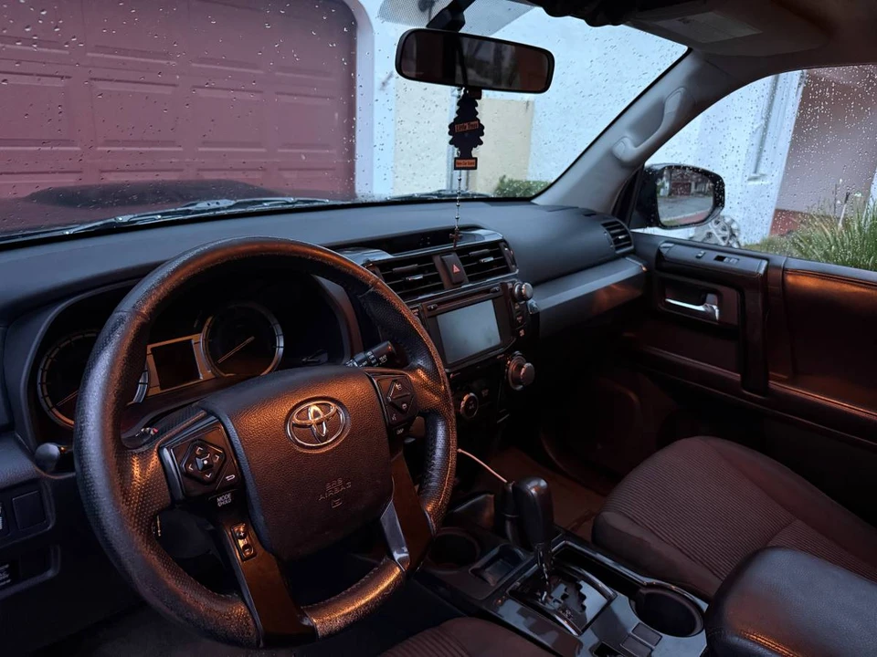 2016 Toyota 4Runner 5th Gen - Image 6 of 10
