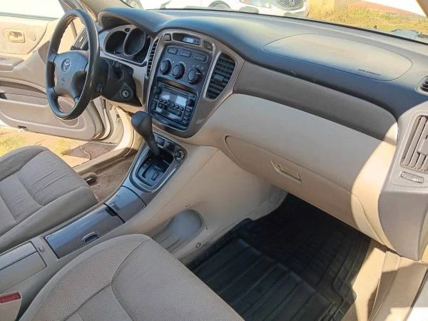 2002 Toyota Highlander - Image 7 of 8
