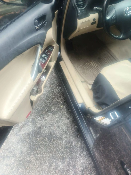 2006 Lexus IS - Image 10 of 10