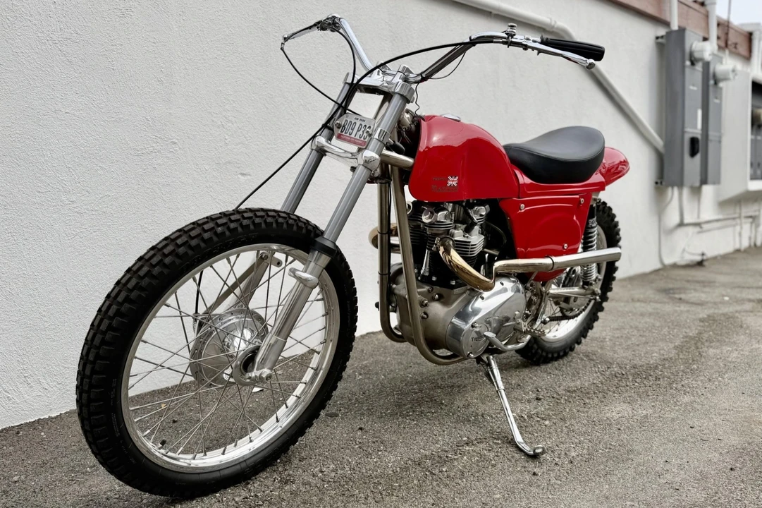 Triumph Race Bikes - Image 3 of 6