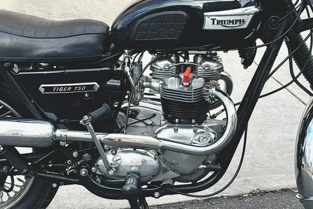 1976 Triumph Bonneville T140 - Image 5 of 6