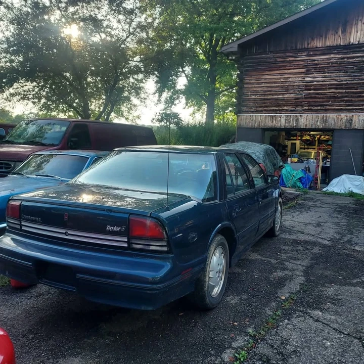 1997 Oldsmobile Cutlass Supreme - Image 3 of 4