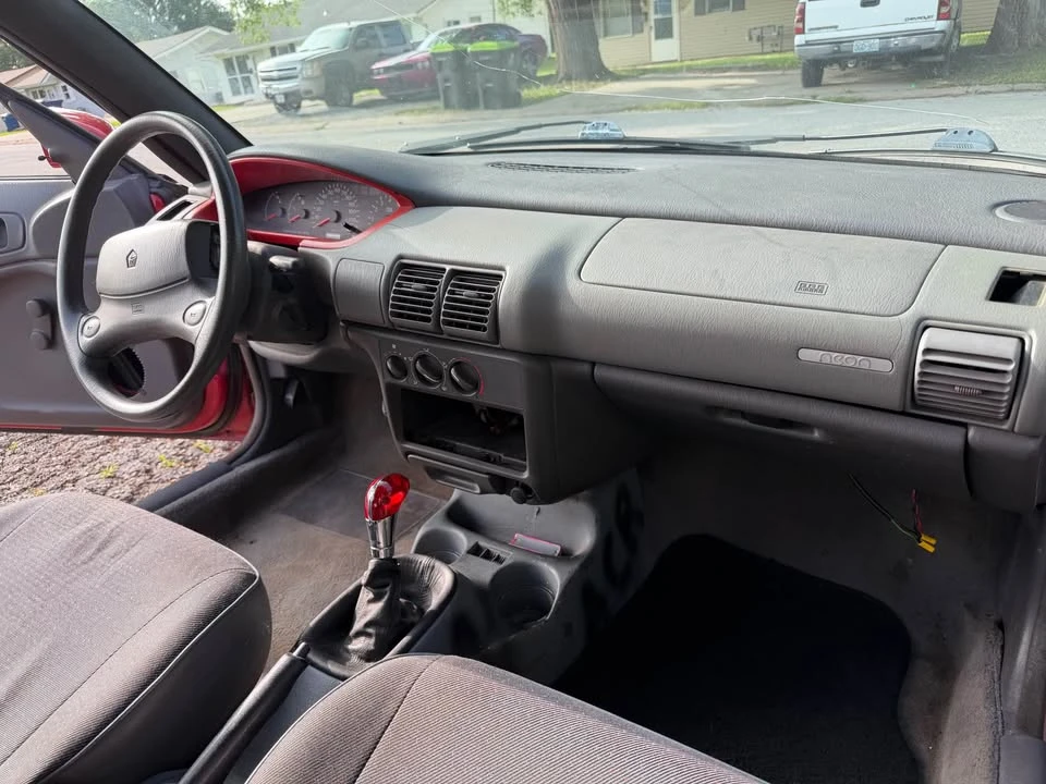 1995 Dodge Neon - Image 6 of 10
