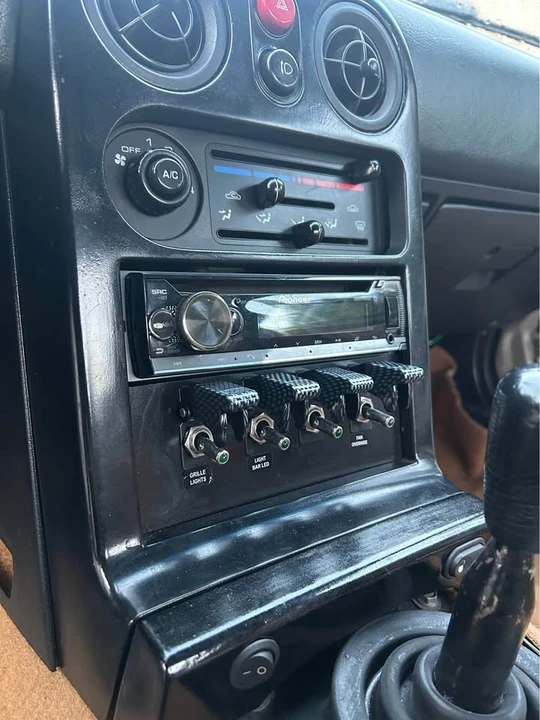 1992 Mazda NA MX-5 Miata - Image 7 of 10
