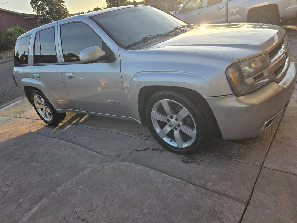 2007 Chevrolet Trailblazer - Image 2 of 8