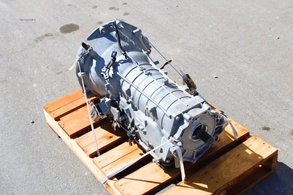 2018 Parts & Memorabilia Gearboxes - Image 3 of 3