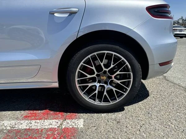 2016 Porsche Macan Turbo - Image 5 of 10