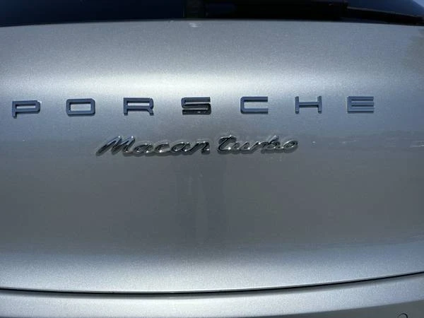 2016 Porsche Macan Turbo - Image 6 of 10