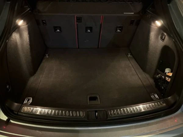2016 Porsche Macan Turbo - Image 14 of 17