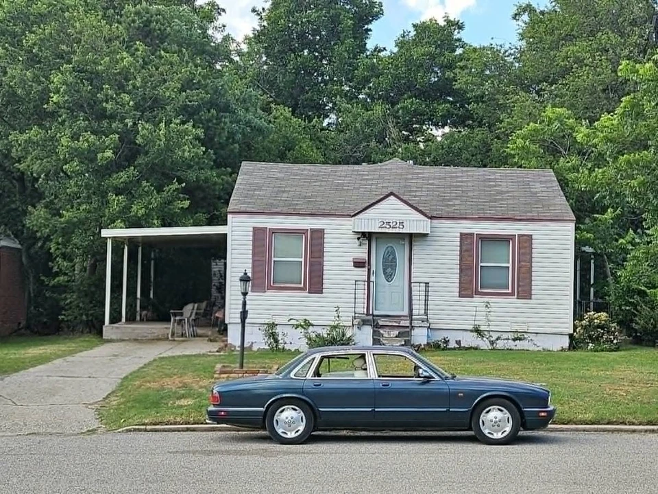 1995 Jaguar X300 XJ - Image 11 of 24