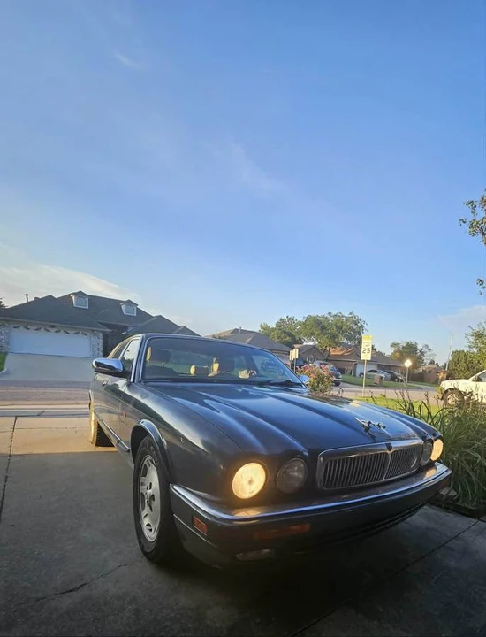 1995 Jaguar X300 XJ - Image 3 of 24