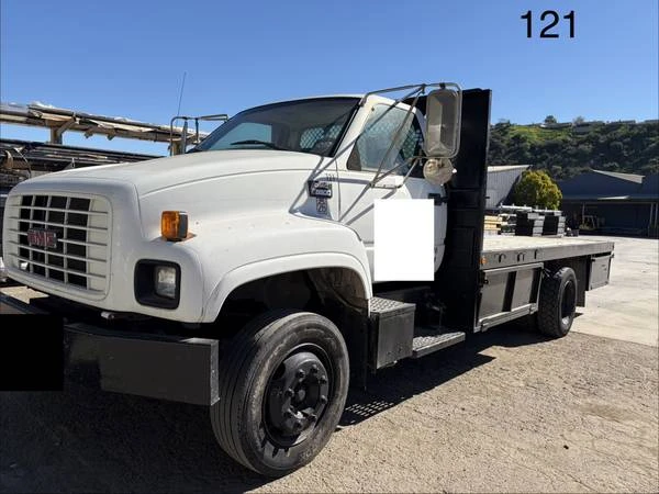 1999 GMC TopKick - Image 2 of 6