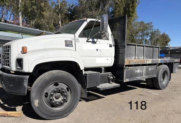 1999 GMC TopKick - Image 6 of 6