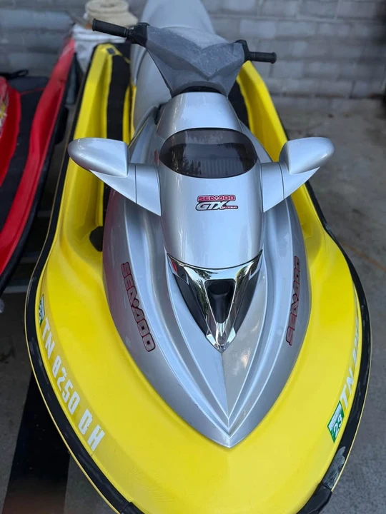 1999 Jet - Image 2 of 9