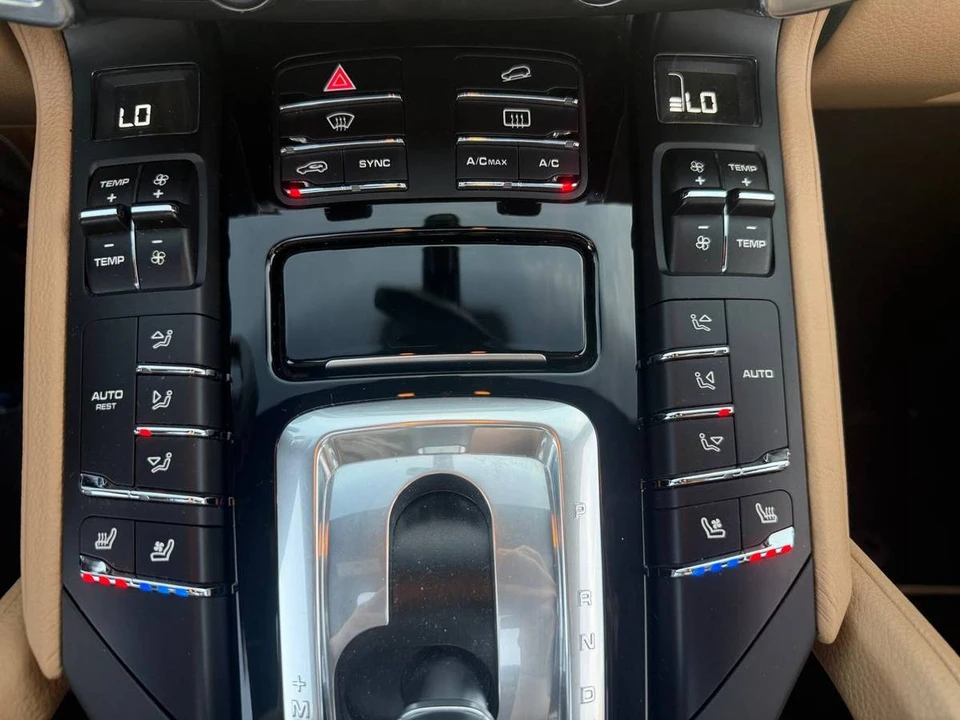2014 Porsche 958 Cayenne - Image 17 of 23