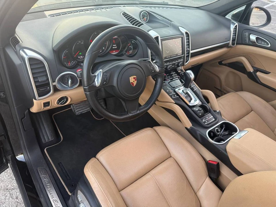 2014 Porsche 958 Cayenne - Image 9 of 23