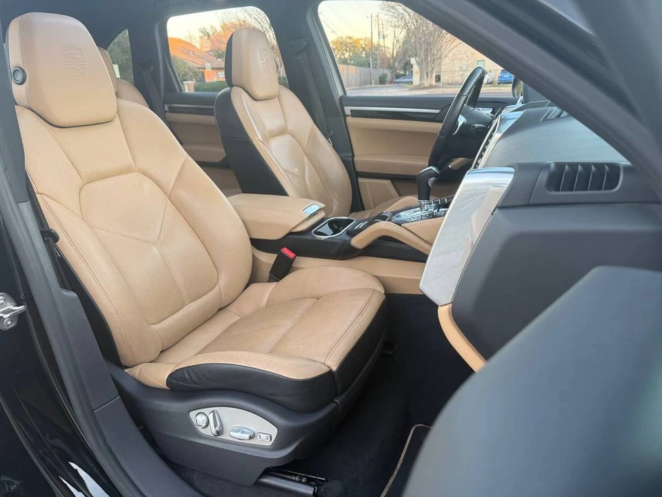 2014 Porsche 958 Cayenne - Image 12 of 23