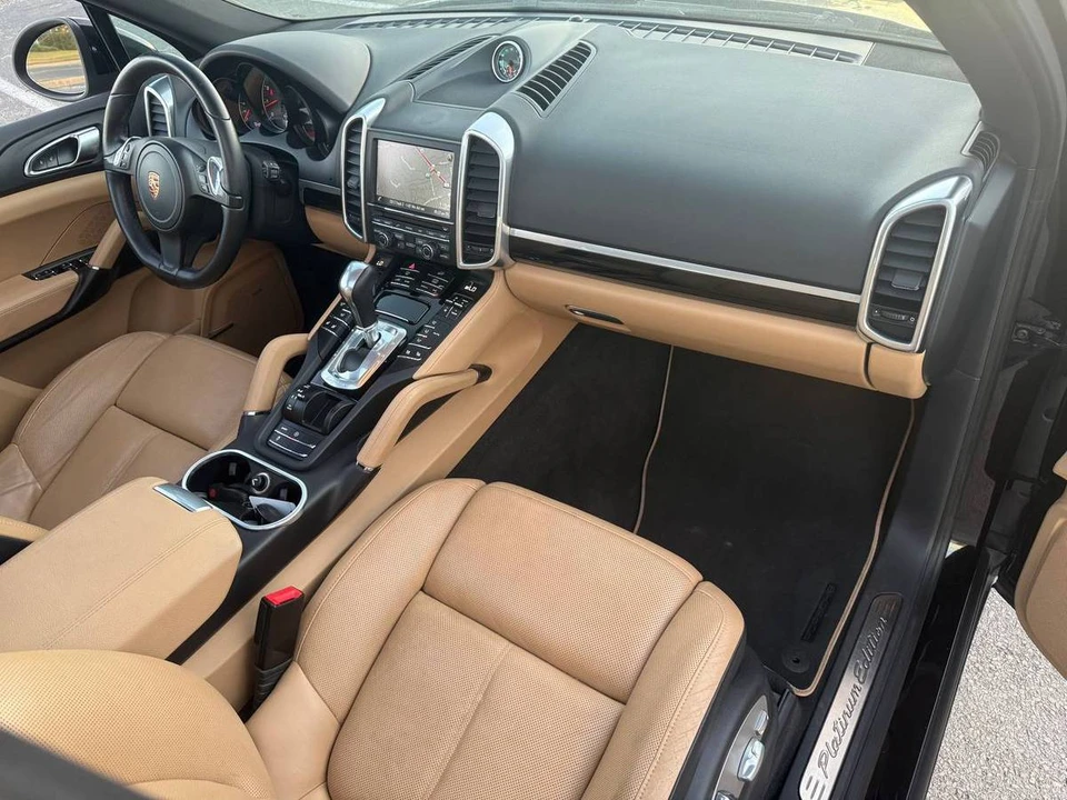 2014 Porsche 958 Cayenne - Image 11 of 23