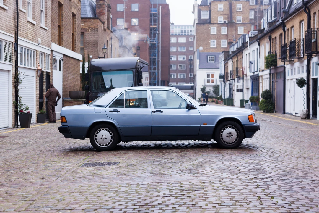 Mercedes-Benz 190E - Image 6 of 31
