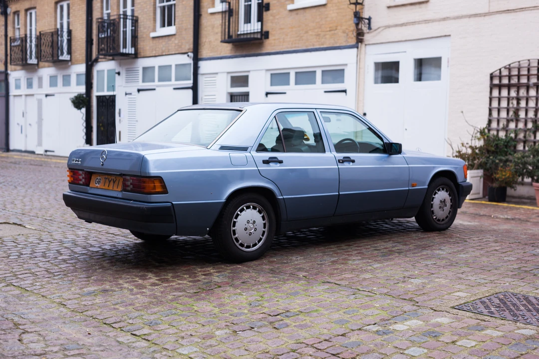 Mercedes-Benz 190E - Image 7 of 31
