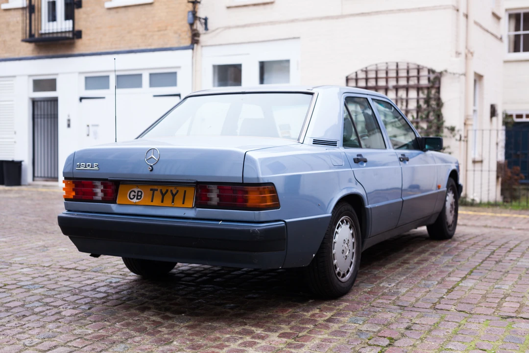 Mercedes-Benz 190E - Image 8 of 31