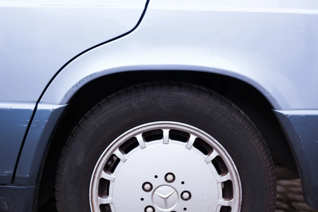Mercedes-Benz 190E - Image 11 of 31