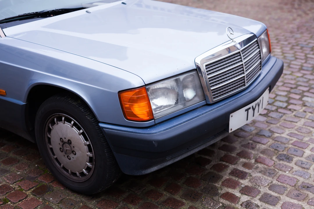 Mercedes-Benz 190E - Image 15 of 31