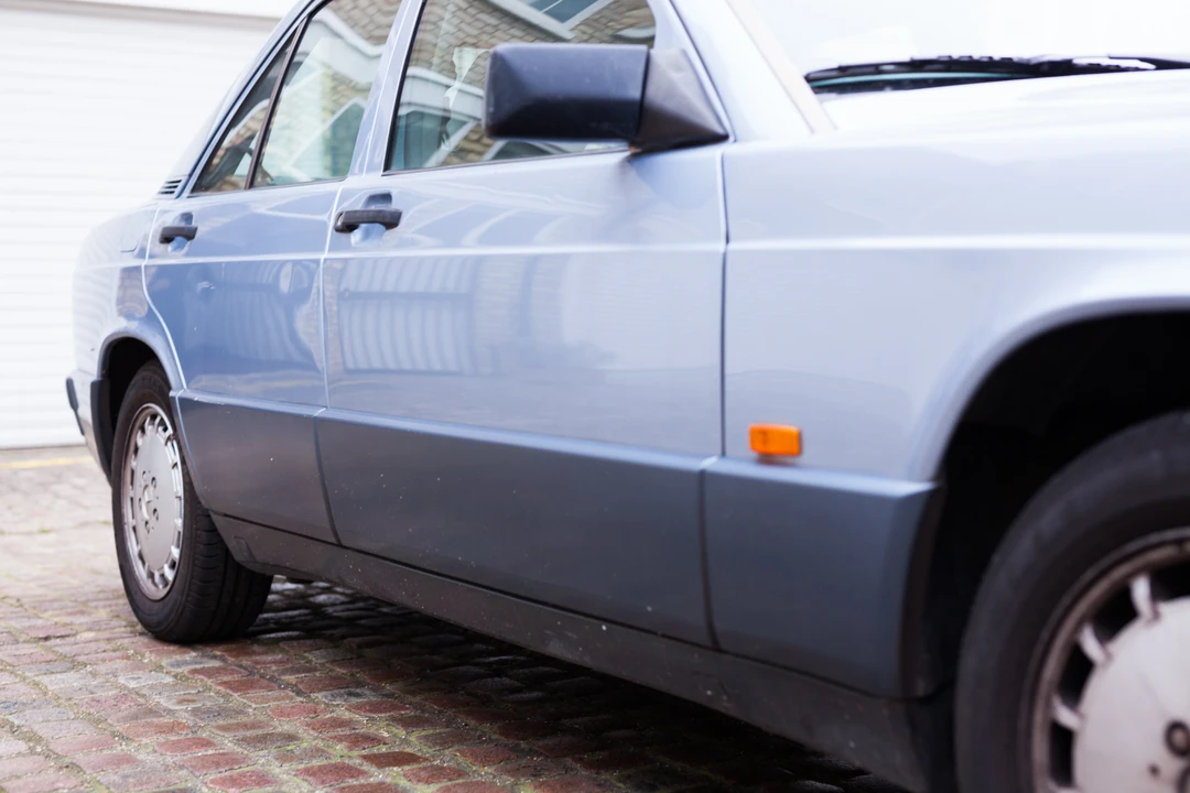 Mercedes-Benz 190E - Image 17 of 31