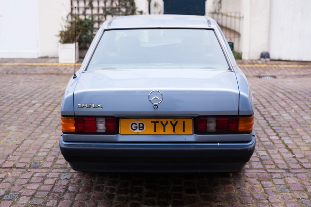 Mercedes-Benz 190E - Image 27 of 31
