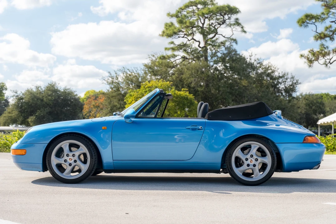 1995 Porsche 993 Carrera - Image 17 of 31